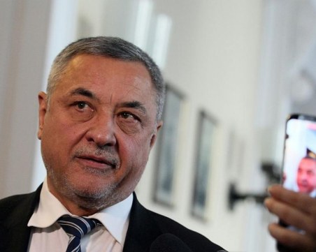 Шумен PR ли си прави Валери Симеонов с акциите по морето, или как се печелят гласове на гърба на туристите