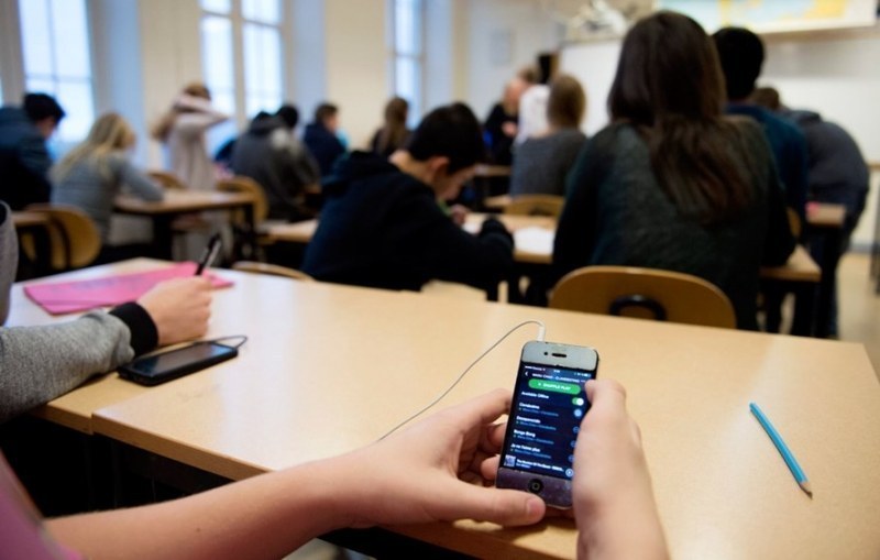 Безплатен Wi-Fi във всички учебни заведения в страната