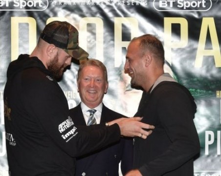 Фюри се бъзика с Пианета преди битката помежду им ВИДЕО