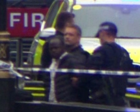 Обявиха самоличността на шофьора, който се вряза в пешеходци до британския парламент