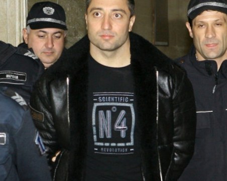 Общинският съветник Пейко Янков, част от групата на Очите, се криел в европейска държава