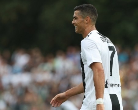 Роналдо отново се разписа за Ювентус