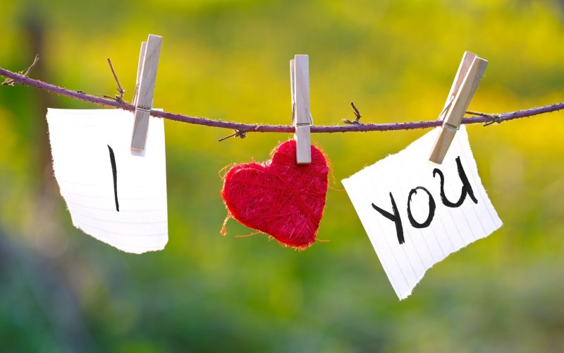 Днес е Световният ден на думата “Обичам те“