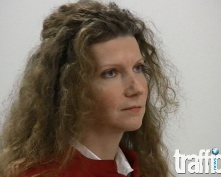 Девствената пловдивска поетеса остана на улицата заради дългове