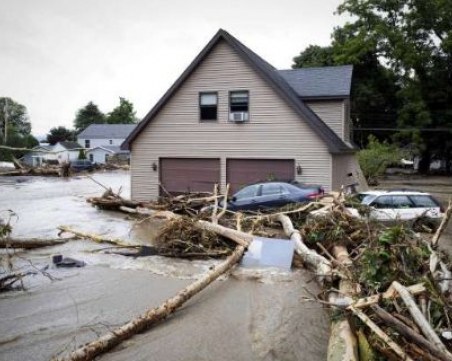 Опустошителни наводнения удариха щата Ню Йорк ВИДЕО