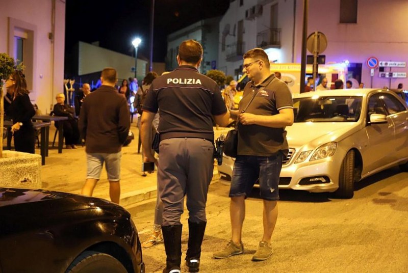 След 9 труса в Италия - десетки души спаха на открито СНИМКИ