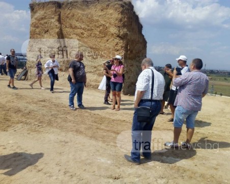 Пресаташе удари журналистка край Пловдив, Бойко Борисов го смъмри СНИМКИ