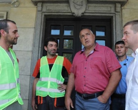 Борисов обеща: Ще помогнем на клиентите на “Олимпик“