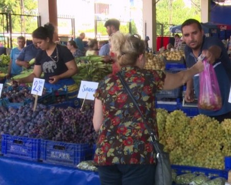 След срива на турската лира: Българи препълниха пазарите в Одрин