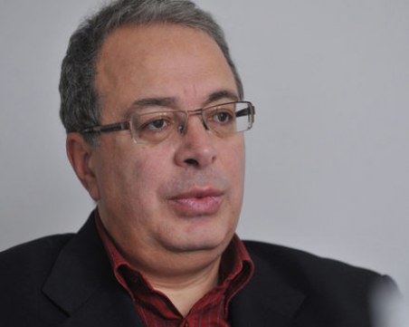 Бранимир Ботев: Как при 9 млн. туристи са отчетени само 17 млн. нощувки?