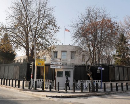 Откриха стрелба по посолството на САЩ в Анкара