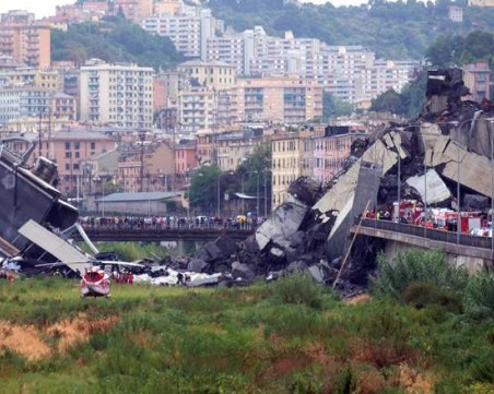Ето как се срутва мостът в Италия, убил 43 души ВИДЕО