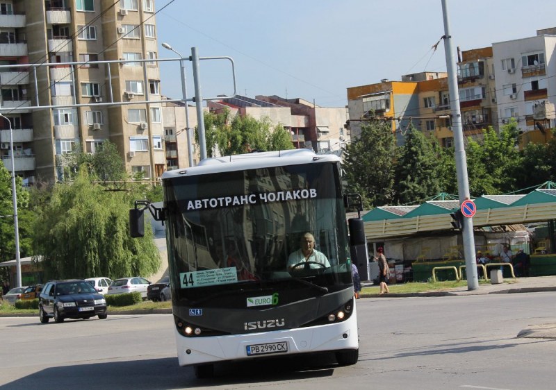 Затварят улица в Тракия, два автобуса с нов маршрут