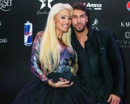 Бившият съпруг на Джулиана Гани й отмъкна колата