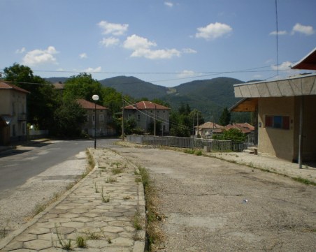 Софиянец задигна кръст от църква в родопско село