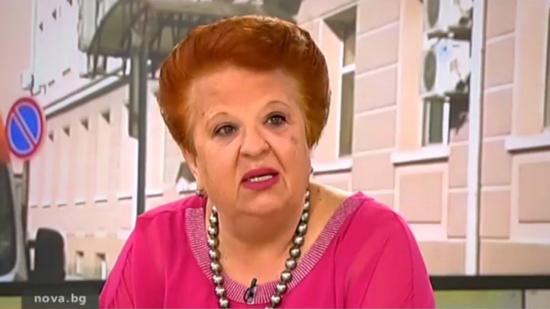 Акушер-гинеколог: Не сме акробати, не скачаме на коремите на родилките