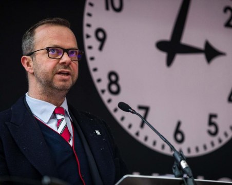 Фенове на Манчестър Юн наеха самолет за протест