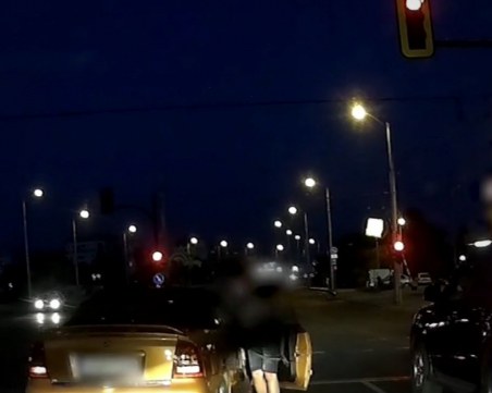 Отново бой на пътя! Шофьор наби друг заради нарушение ВИДЕО