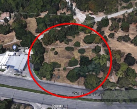 Пловдивски бизнесмени вдигат фестивална зона с атракции на земята си на Младежкия хълм