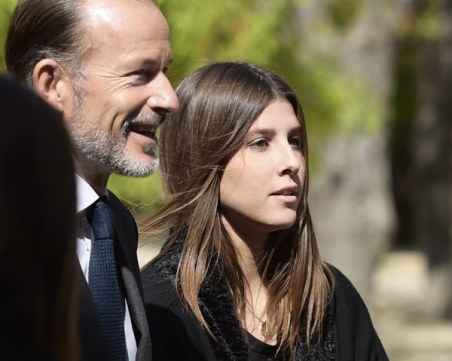 Внучката на Симеон се опитва да пробие в музикалния бизнес ВИДЕО