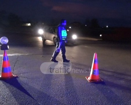 Бус помля кола на надлез Родопи и избяга, потърпевшите съдят пловдивската полиция