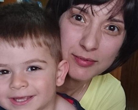 Млада майка се нуждае от подкрепа в борбата с рака