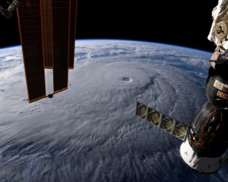 Мощният ураган 