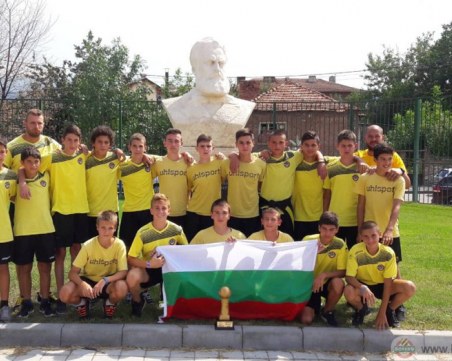 15-годишните надежди на Ботев с победа, равен и загуба в Банско