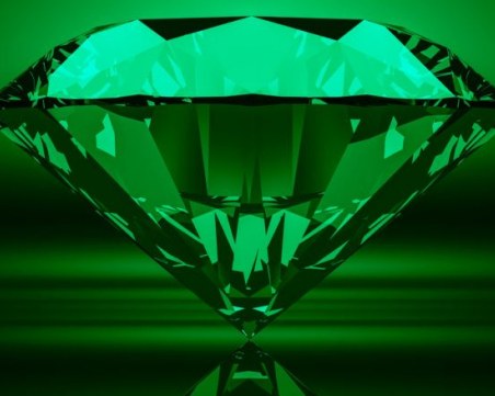 Продадоха на търг най-големия смарагд в света