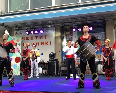 Зрелищен спектакъл за 20 години Община Кричим СНИМКИ