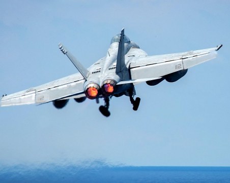 Великобритания вдигна изтребители над Черно море заради руски самолети