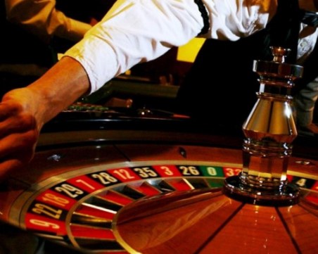 26-годишен мъж задигна близо 3 бона от крупие