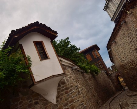 Есенни изложби превземат къщи в Стария град