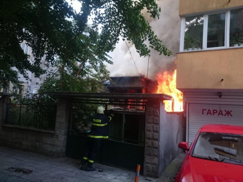 Изгоря къщата във Варна, в която е живял и творил Йордан Йовков