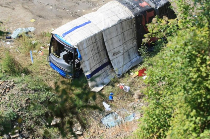 Три жени остават с опасност за живота след тежката катастрофа в Своге