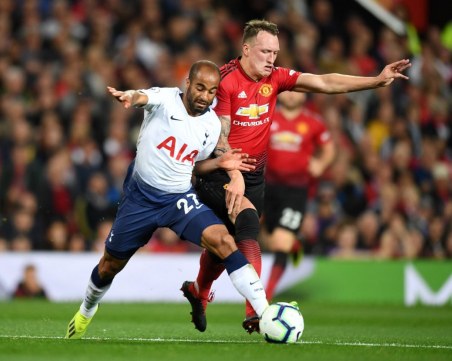 Тотнъм нокаутира Манчестър Юн на Олд Трафорд