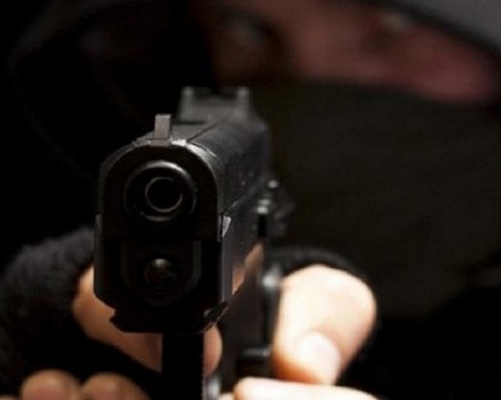 Екшън в Кючука: Пловдивчанин заплаши с пистолет строителен работник