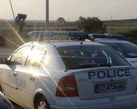 Разследват катастрофата край Стара Загора, при която два влака удариха автомобил СНИМКА