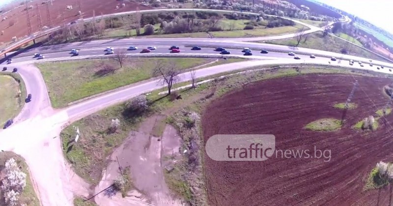 Автобус аварира на АМ 