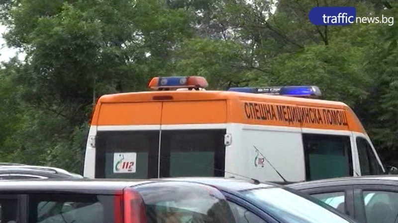 Дете е с опасност за живота, нарязало се на стъклена врата