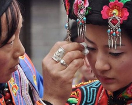 Най-странните сватбени обичаи по света