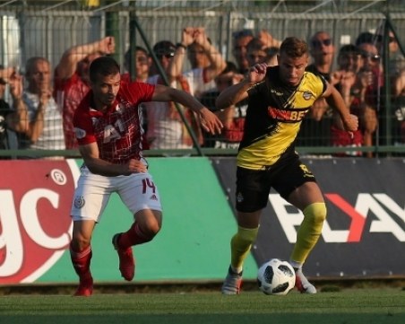 Рефер лиши Ботев от победа срещу ЦСКА в Коматево