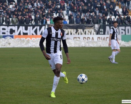 Локо грабна точка от Ботев в скучен мач в Монтана