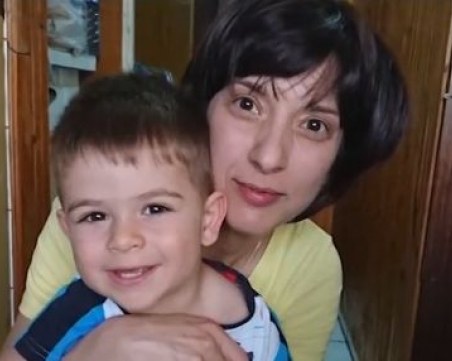 Майка на 2-годишно дете има нужда от средства, за да живее ВИДЕО