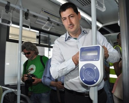 Таксуваме се електронно в над 200 автобуса в Пловдив от есента