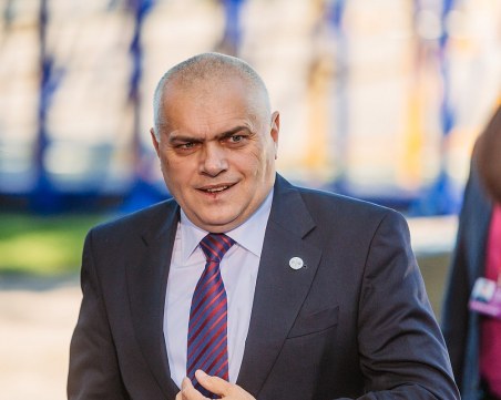 Валентин Радев: Решихме да подадем оставки, защото така се прави