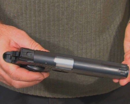 Въздушният пистолет, с който простреляха 7-годишно дете, бил собственост на баща му