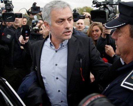 Затвор за Жозе Моуриньо, укривал данъци