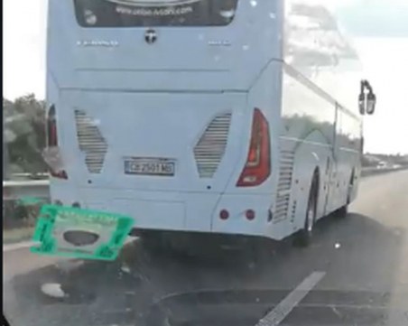 Не си взеха поука: Автобусът Пловдив - София фучи със 130 км/ч ВИДЕО