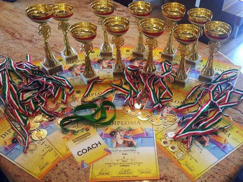 Пловдивски таланти спечелиха 20 медала от танцов конкурс СНИМКИ